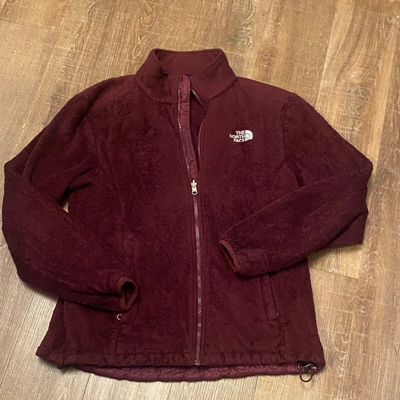 The North Face Jackets & Blazers - The North Face Maroon Fleece Jacket women large